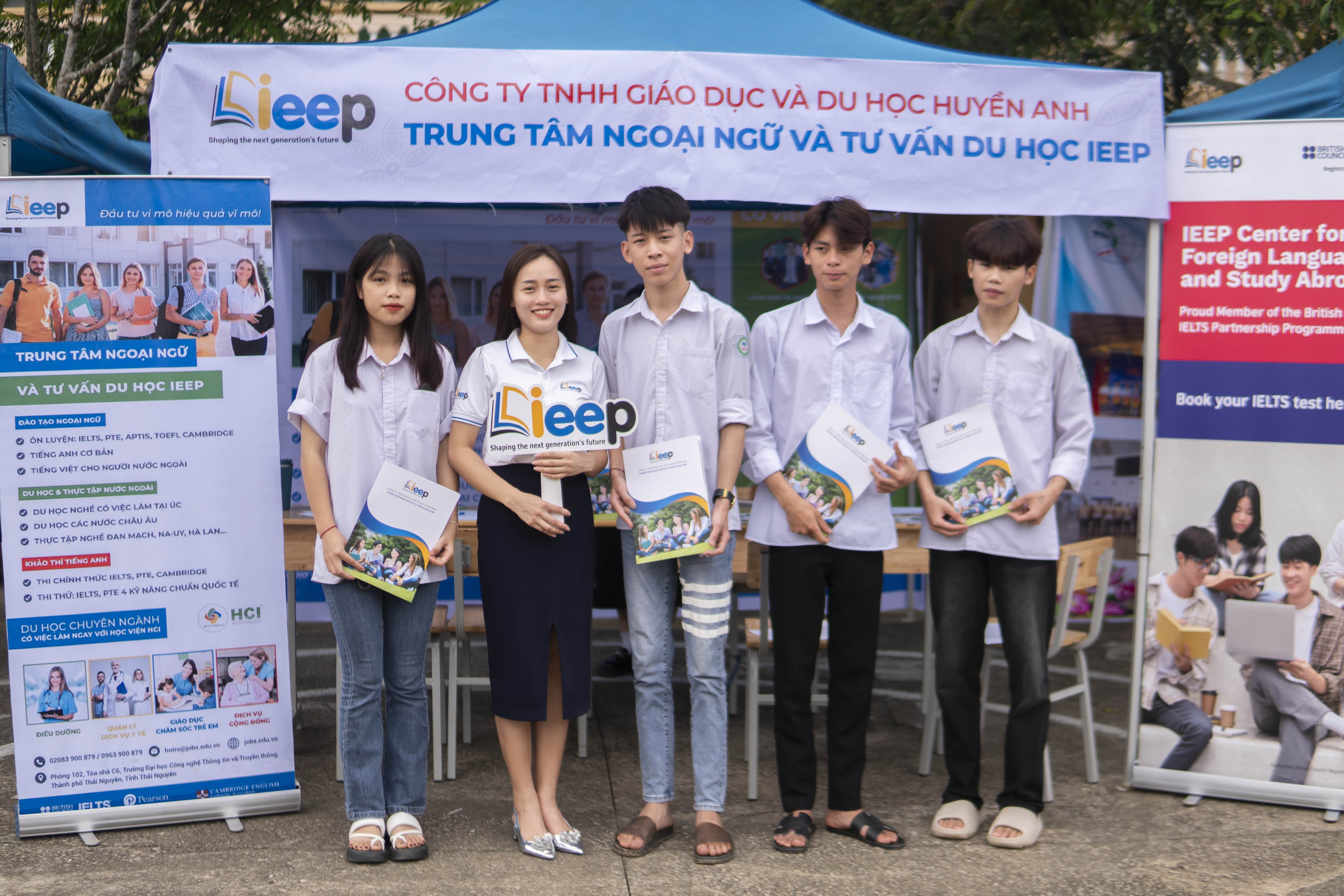 Hội việc làm Định hóa 2.jpg